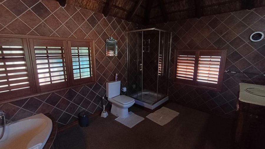 6 Bedroom Property for Sale in Kosmos North West